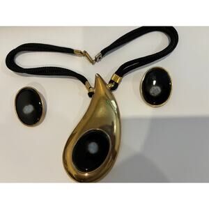 Vintage Chunky Gold Tone Pendant Necklace Earrings Set Black Stones Minimalist